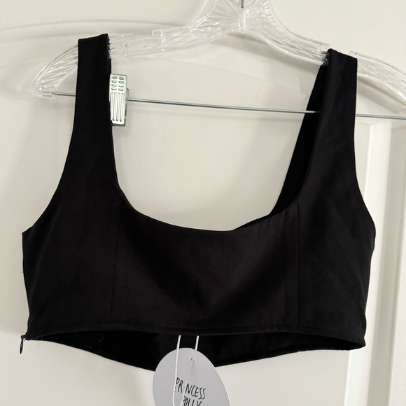 (NWT) PRINCESS POLLY Women’s Black Cropped Zip Side Tank Top-Size 2 - Picture 8 of 9